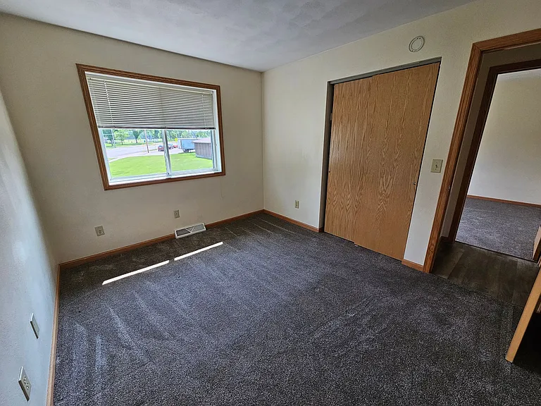 219 S Chambers Ave — Photo 11