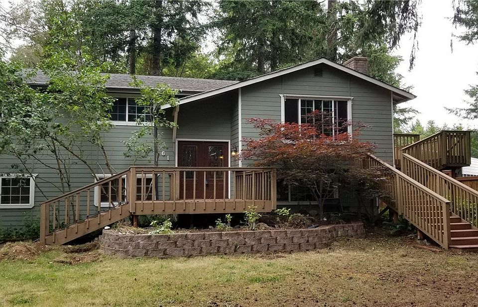 Located in View Ridge Heights this Belfair home has been well loved and is seeking a new owner to give it the TLC it now needs to shine again.