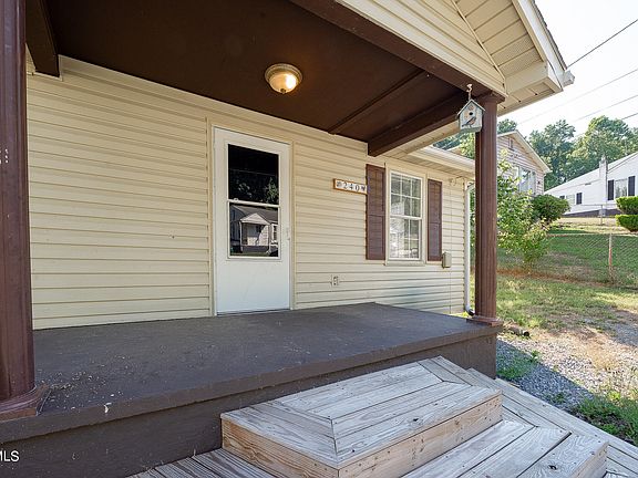 3rd image of 240 Alabama St