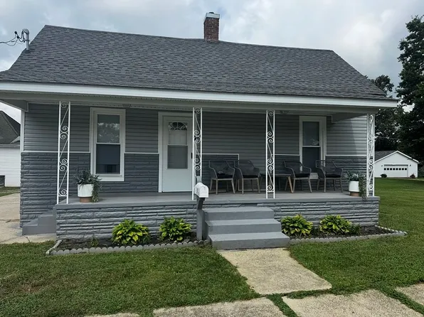 1425 S Oak St, Harrisburg, IL 62946