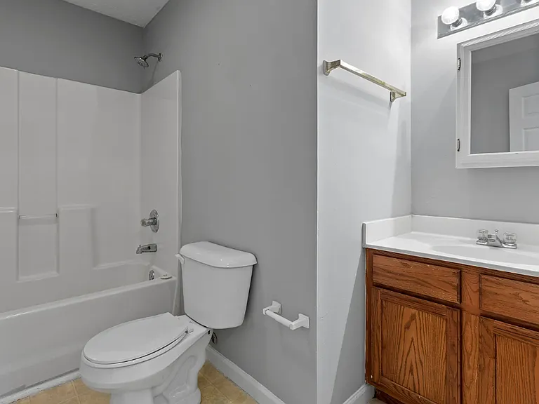 1100 Richmond Green Dr — Photo 9
