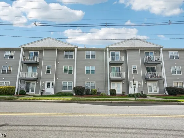 300 Schuyler Ave #16, Kearny Town, NJ 07032