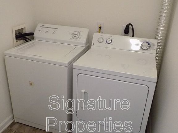 2nd image of 801 Brassie Ln APT J