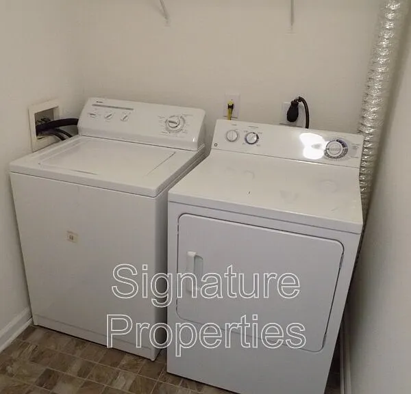 801 Brassie Ln #J — Photo 2