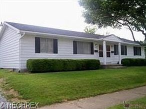 2nd image of 842 & 844 Kromer Ave