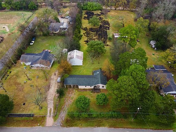 5th image of 17422 Lewis Dr