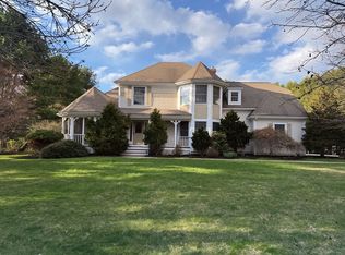 845 Emerson Gdns, Lexington, MA 02420