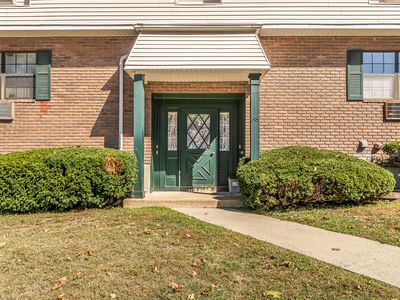38 Enid Street APT B, Bridgeport, CT, 06606