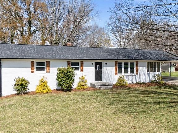 3rd image of 735 Hallmark Dr