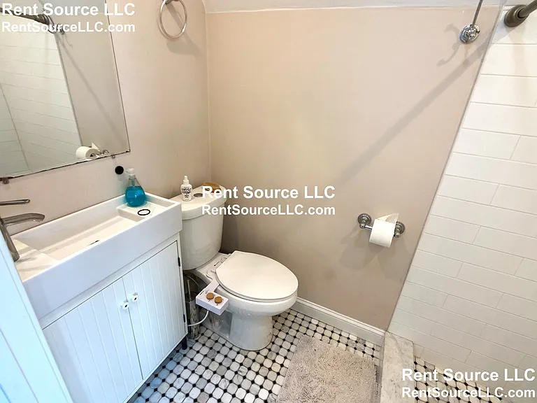 537 Main St #2 — Photo 35