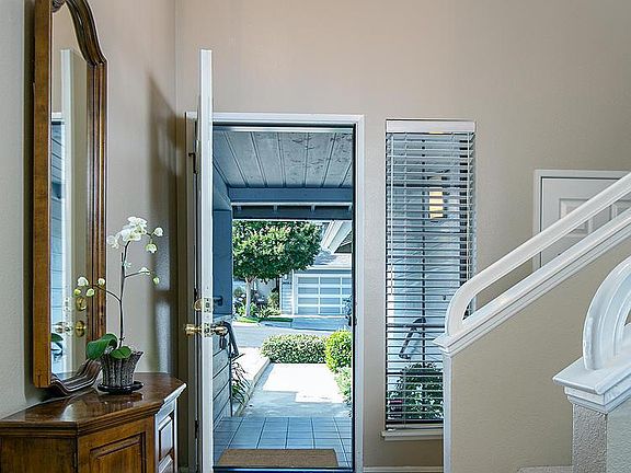 Hall Entryway