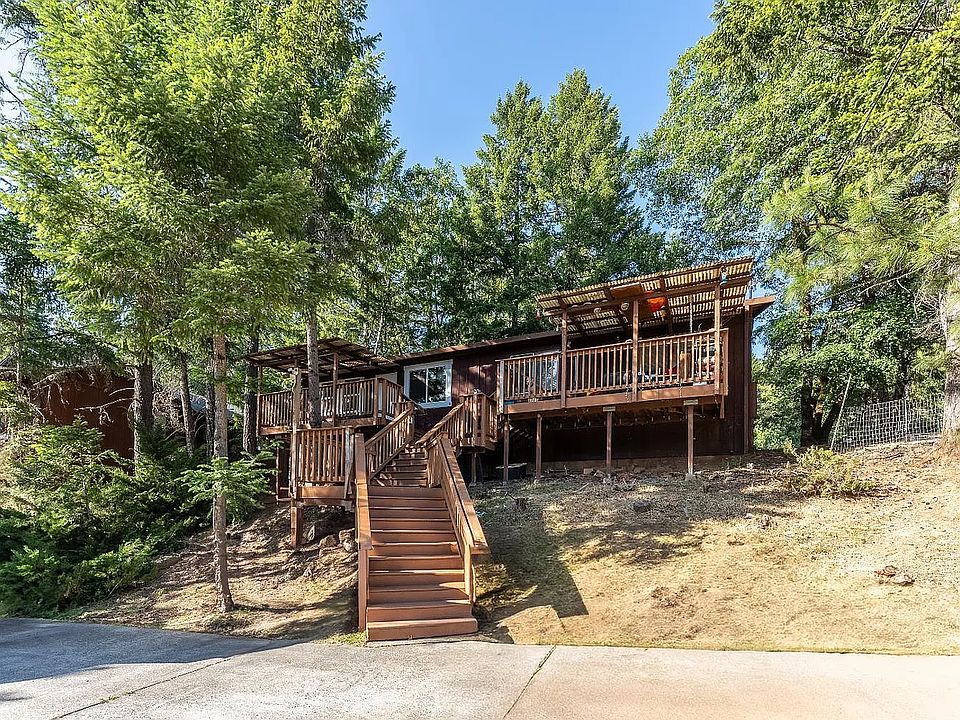1st image of 1608 Daphne Dr Unit B