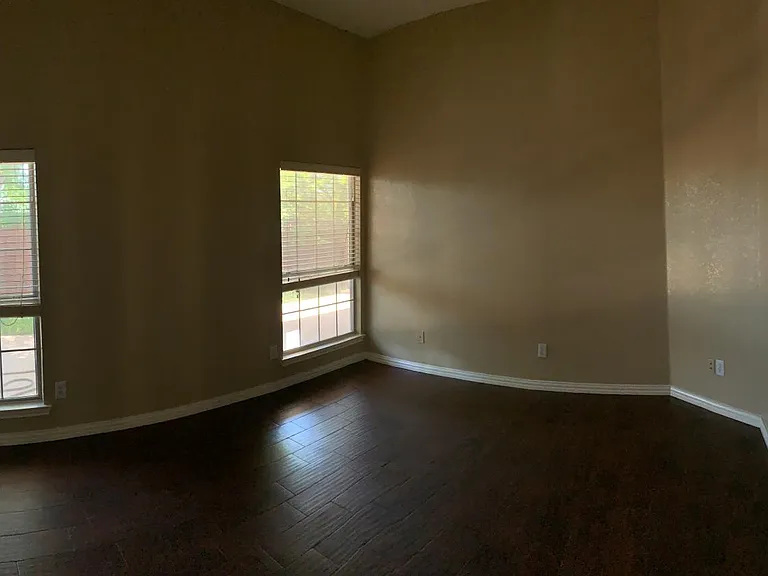 18504 Shadow Ridge Dr — Photo 12