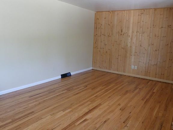 3rd image of 1117 Revere Ln