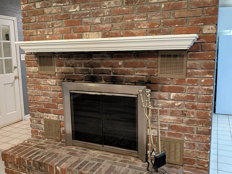 1605 Teresa Cir — Photo 33