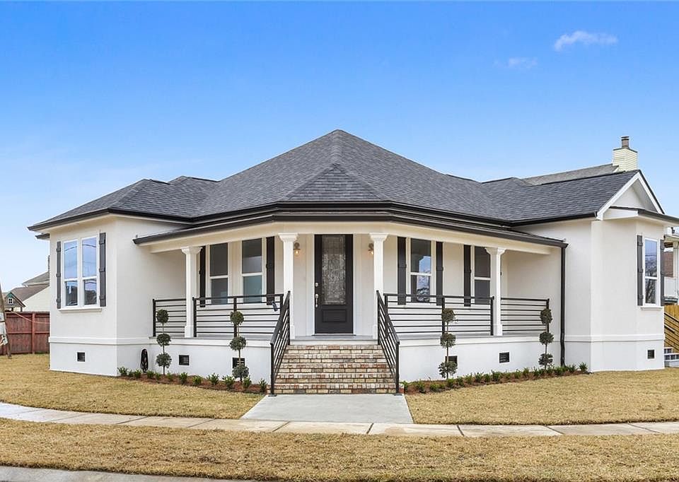 1st image of 3201 Pecan Dr