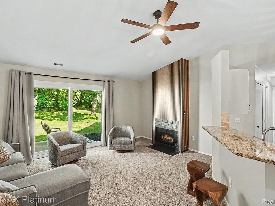 405 Water Tower Cir, photo 4