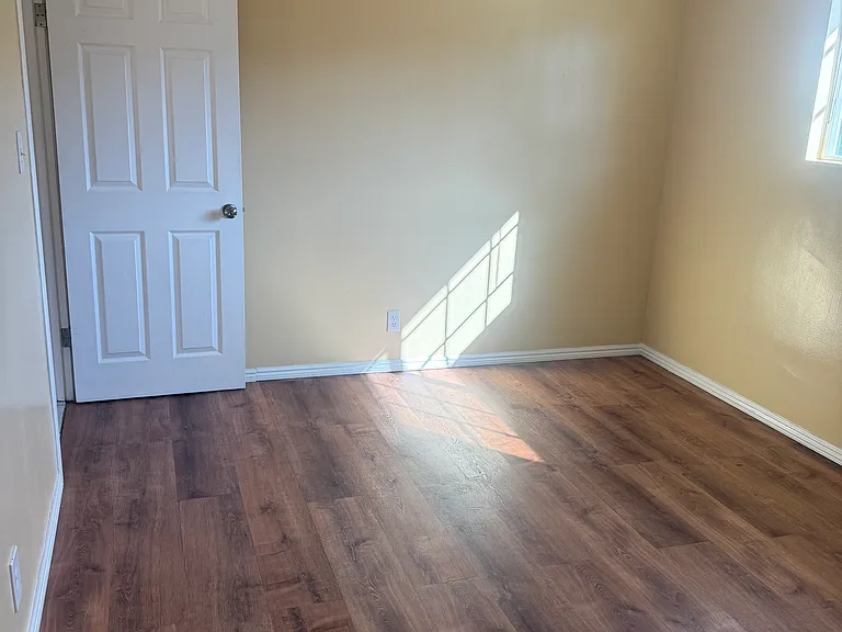 2608 Manhattan Ave #A — Photo 10