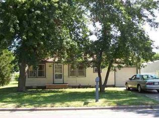 1611 W Towanda Ave, El Dorado, KS 67042