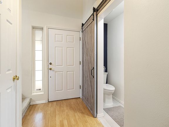 3rd image of 15378 SE Parktree Dr