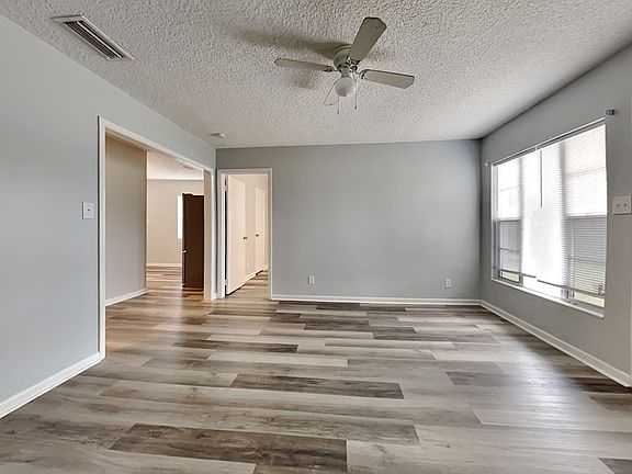 5th image of 6043 Malcone Ln