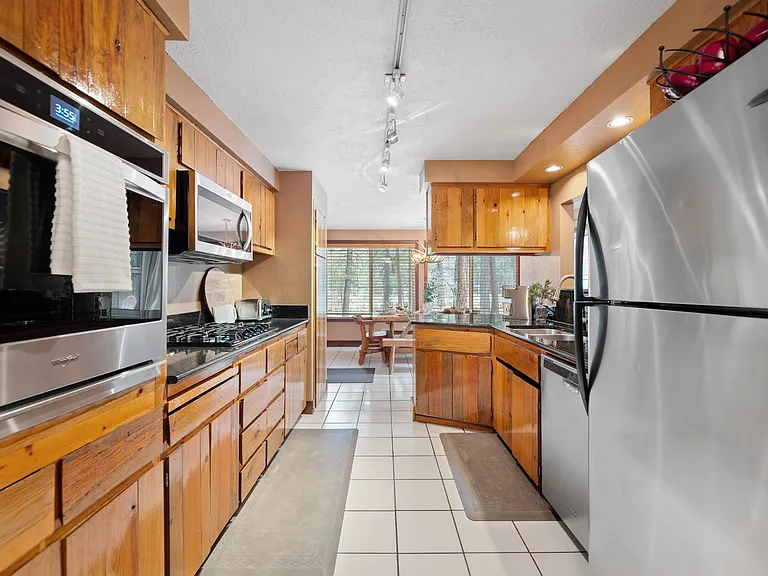 18087 E Butte Ln — Photo 5