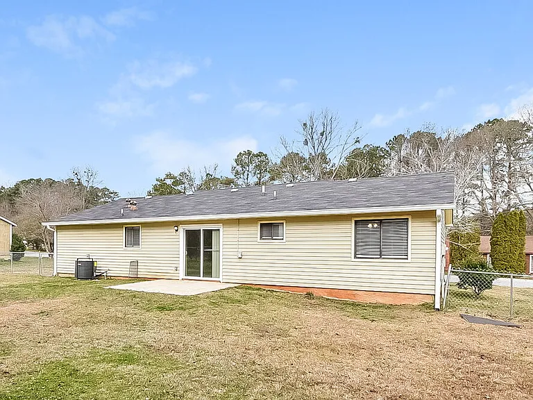 306 River Chase Dr — Photo 13