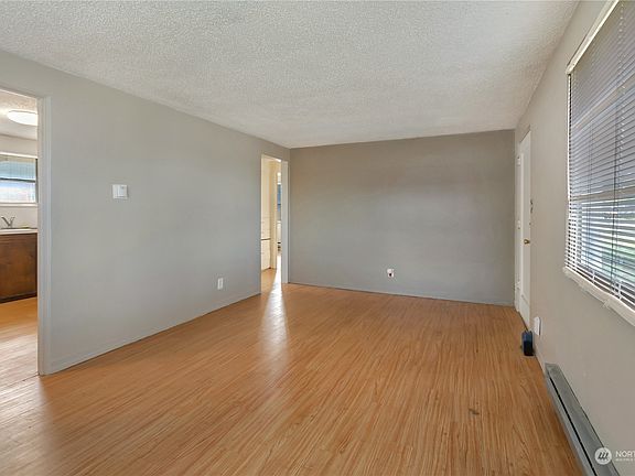 4th image of 1716 SE Holman Street