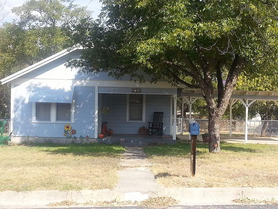 Corner lot