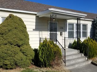 1204 Van Giesen St, Richland, WA 99354