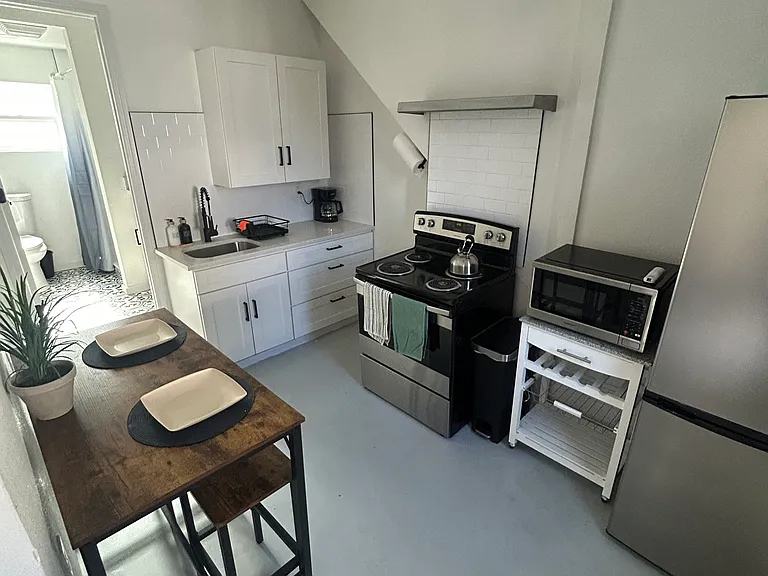 2217 10th St N #3 — Photo 7