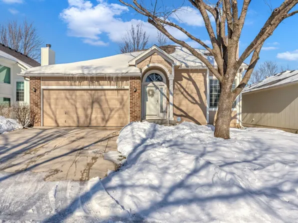 3524 SW Willow Brook Ln, Topeka, KS 66614