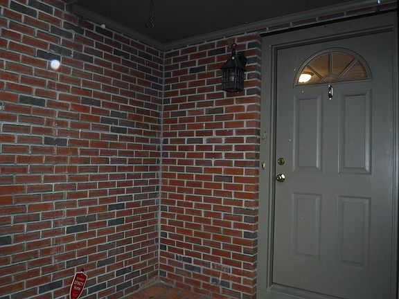 2nd image of 168 North St Unit 4