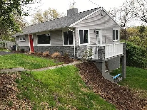 401 Hawthorne Rd Photo 1
