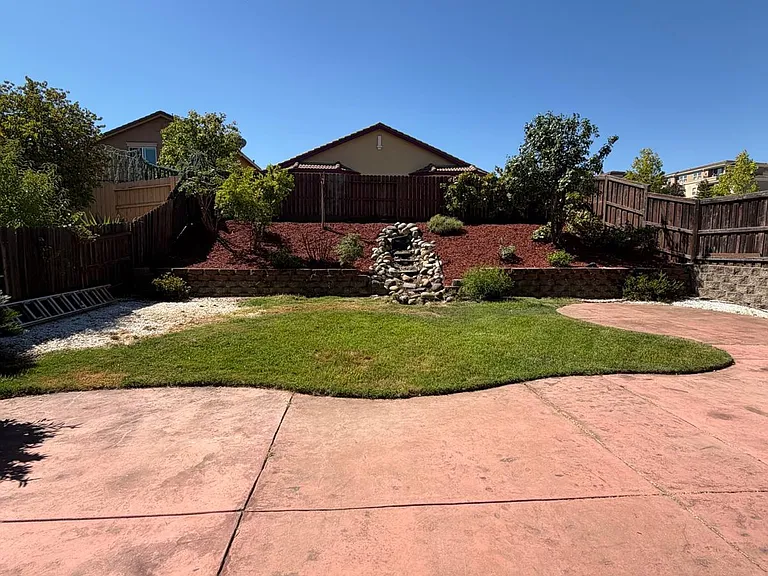 2229 Zittel Dr — Photo 15