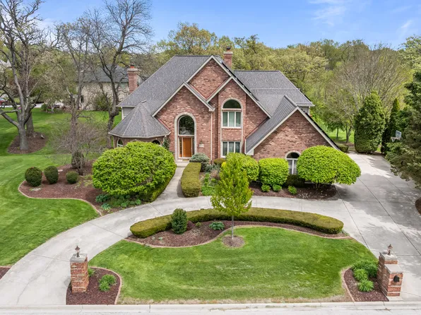 13155 Fox Ln, Lemont, IL 60439