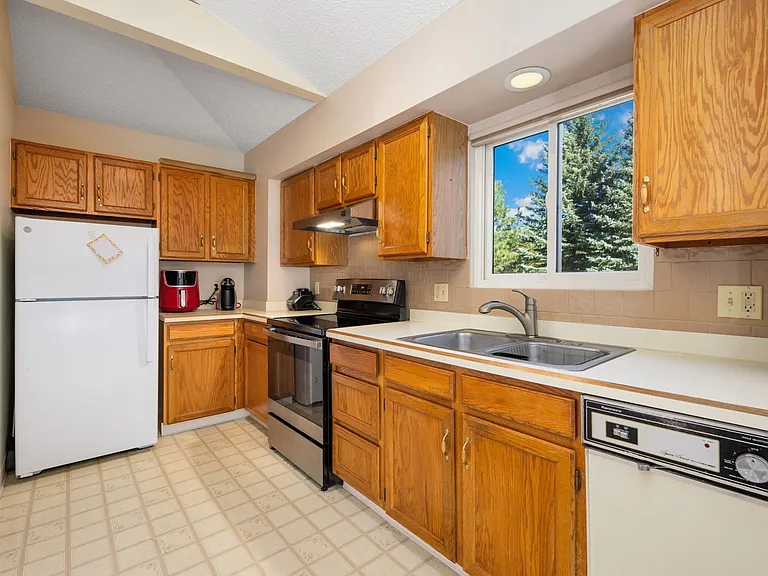 1010 S Saint Vrain Ave #C4 — Photo 6