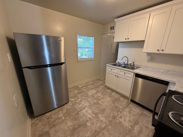 433 S Church St APT 4