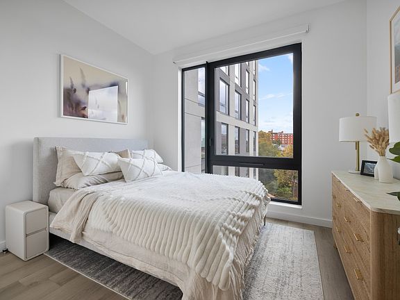 5th image of 72-01 Queens Blvd #608