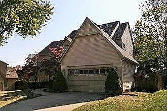 Lg. Front Yard, Mature Trees