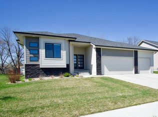 7268 NW 19th St, Ankeny, IA 50023