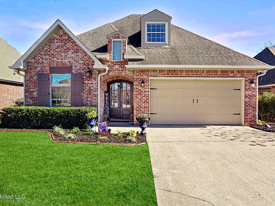 1st image of 3832 Acadian Village Dr