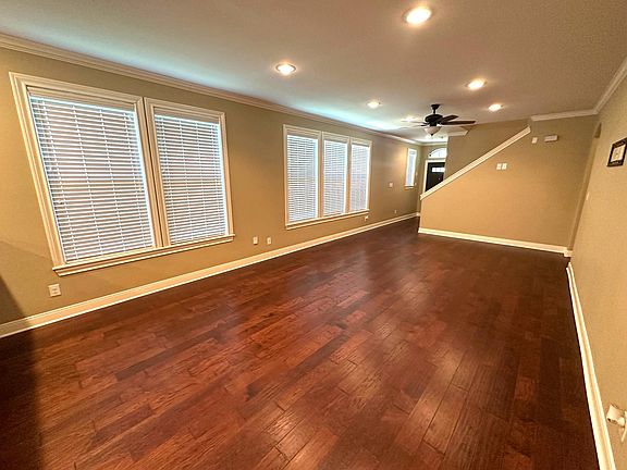 3rd image of 103 Fleetwood Dr