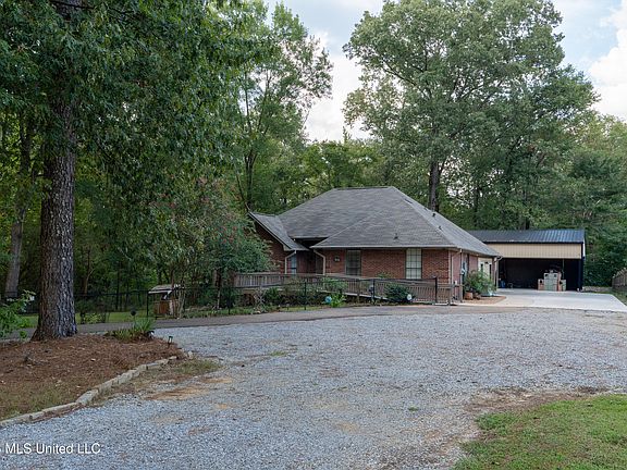4th image of 197 Lorman Ln