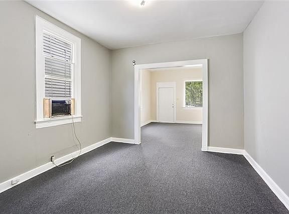 5th image of 1125 Port St