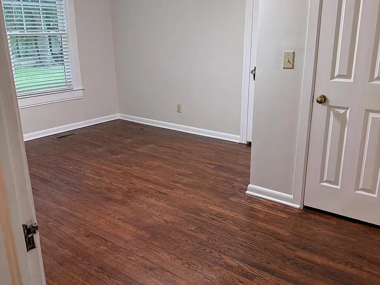 1657 Chickasaw St #1 — Photo 6