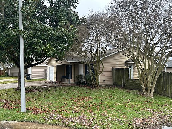 3rd image of 37462 W Hillside Dr