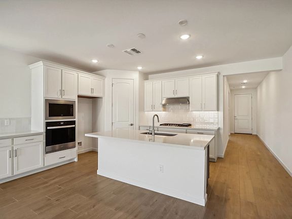 Madera - Opal Interior Image 1