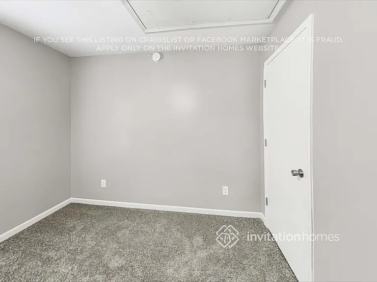 410 Queens Dr SW — Photo 18