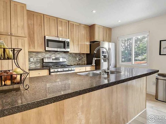 5th image of 619 Glenwood Dr